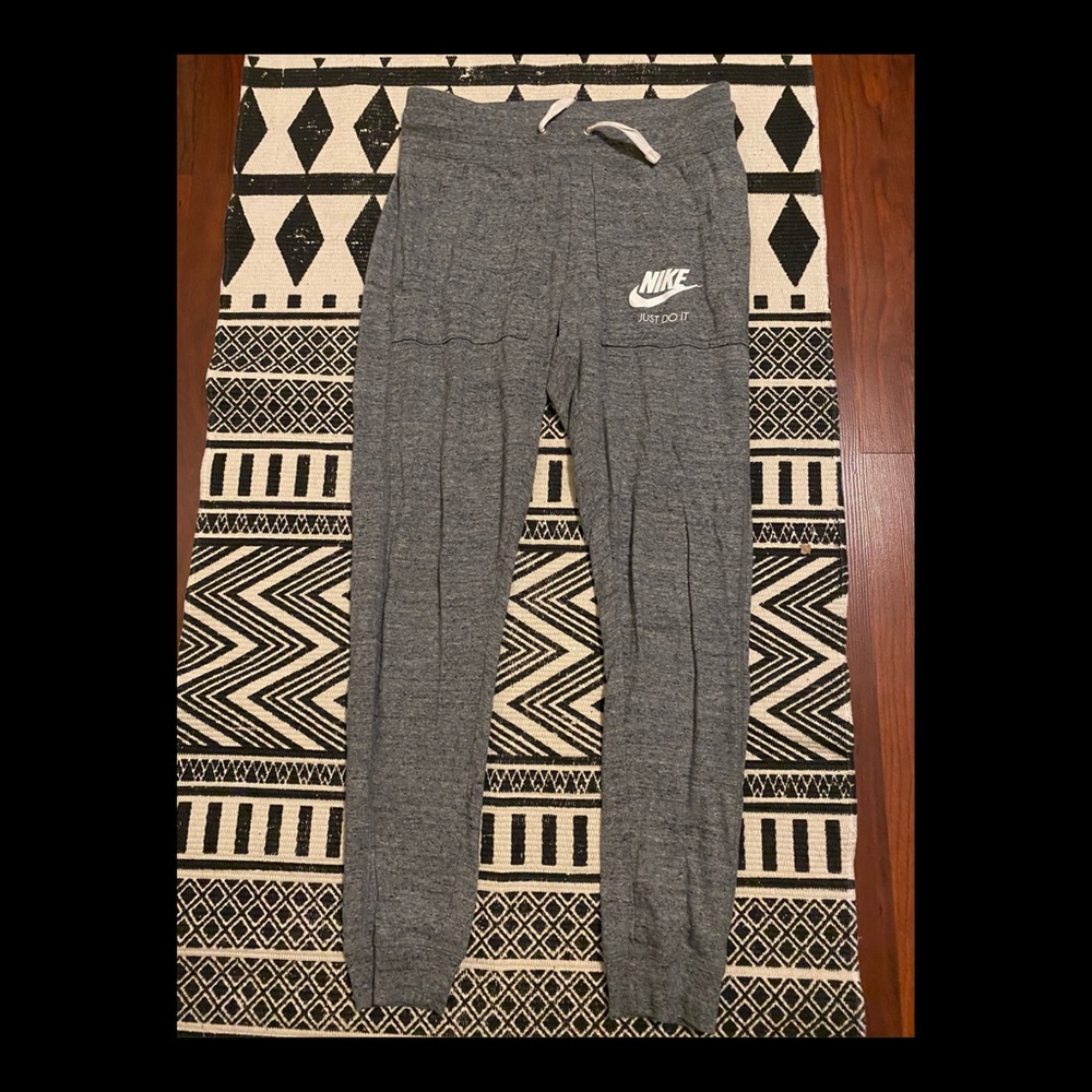 Nike thin joggers